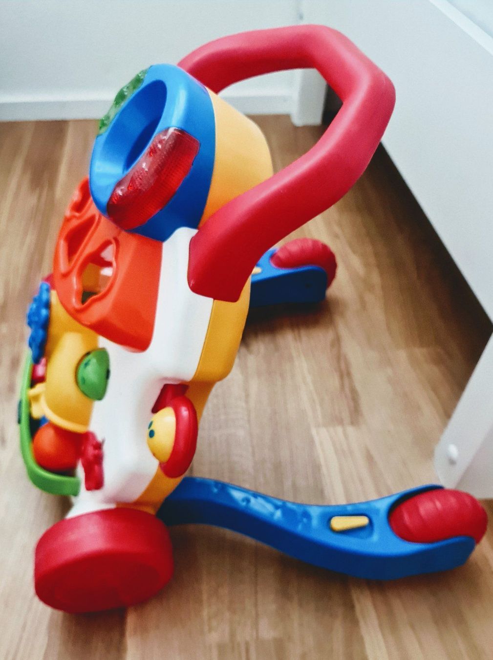 Chicco Fahrzeuge für Kinder: CHICCO 2in1 Lauflernwagen/Laufhilfe – Gebraucht aus Weiach von mina25 1
