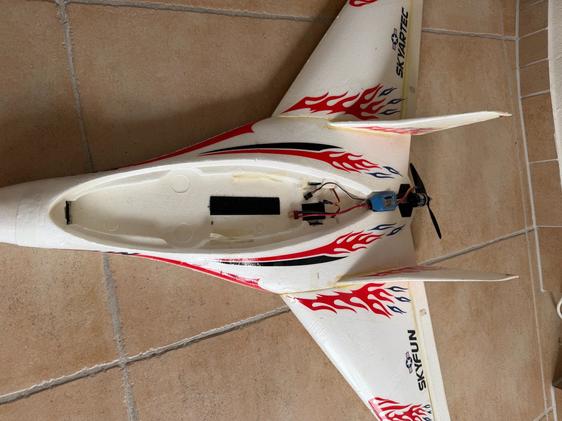RC Kits de montage: Skyfun Elektroflieger – D'occasion à Embrach par rocoliner 3