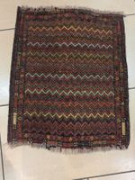 Kleiner Beluch Teppich mit Zickzackmuster und Fransen