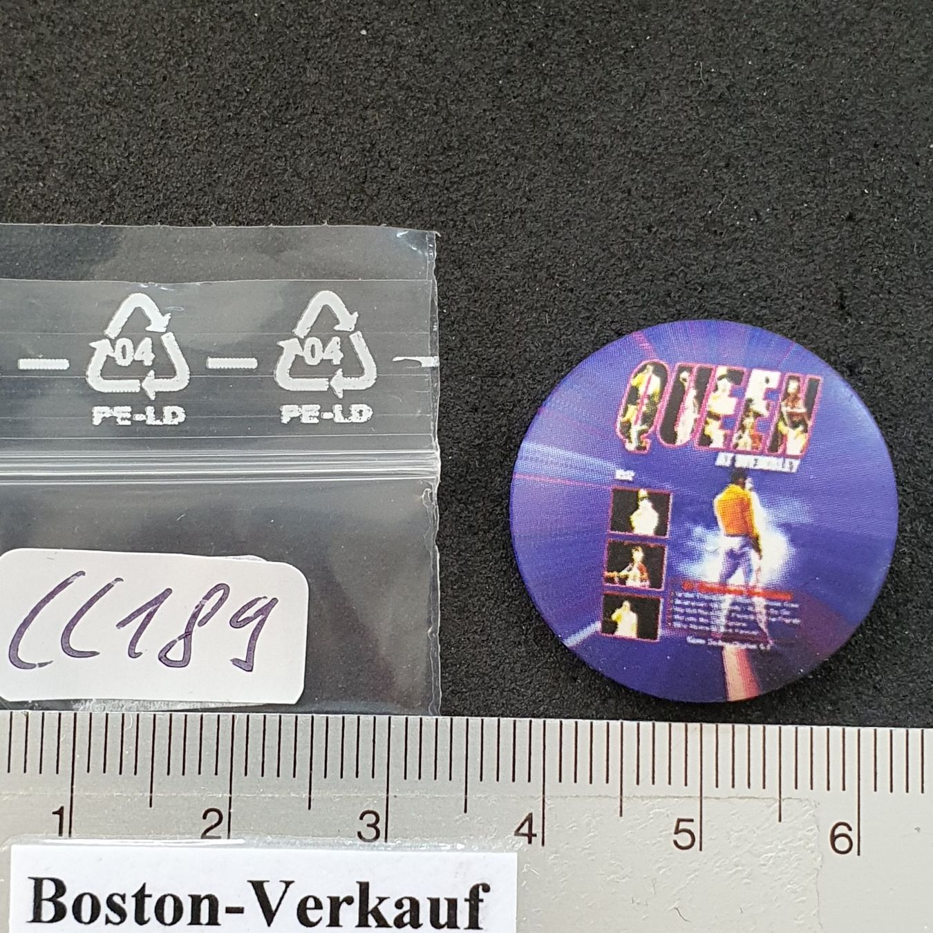 Placchette & Badge: CC189 - Pin /Button - Musik - QUEEN – Usato da Reinach BL venduto da Boston-Verkauf