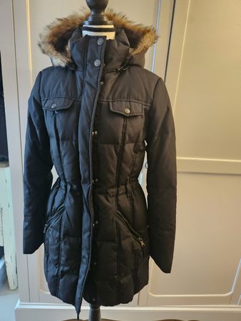 Esprit Winterjacke mit Kapuze, Grösse 36 - Top Zustand!