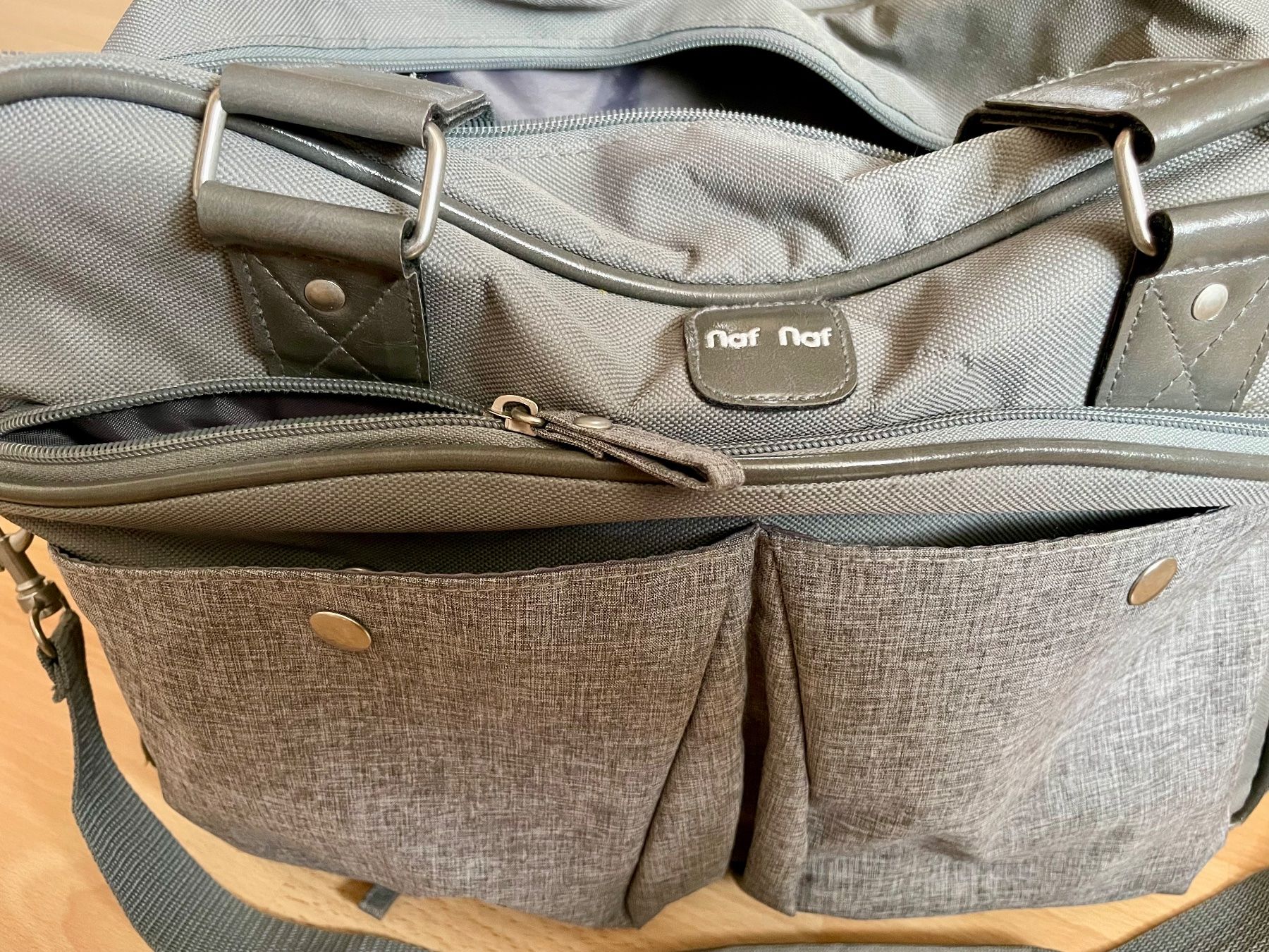Nafnaf Borse: Naf Naf Wickeltasche grau – Usato da Weingarten-Kalth venduto da ana_tim 1