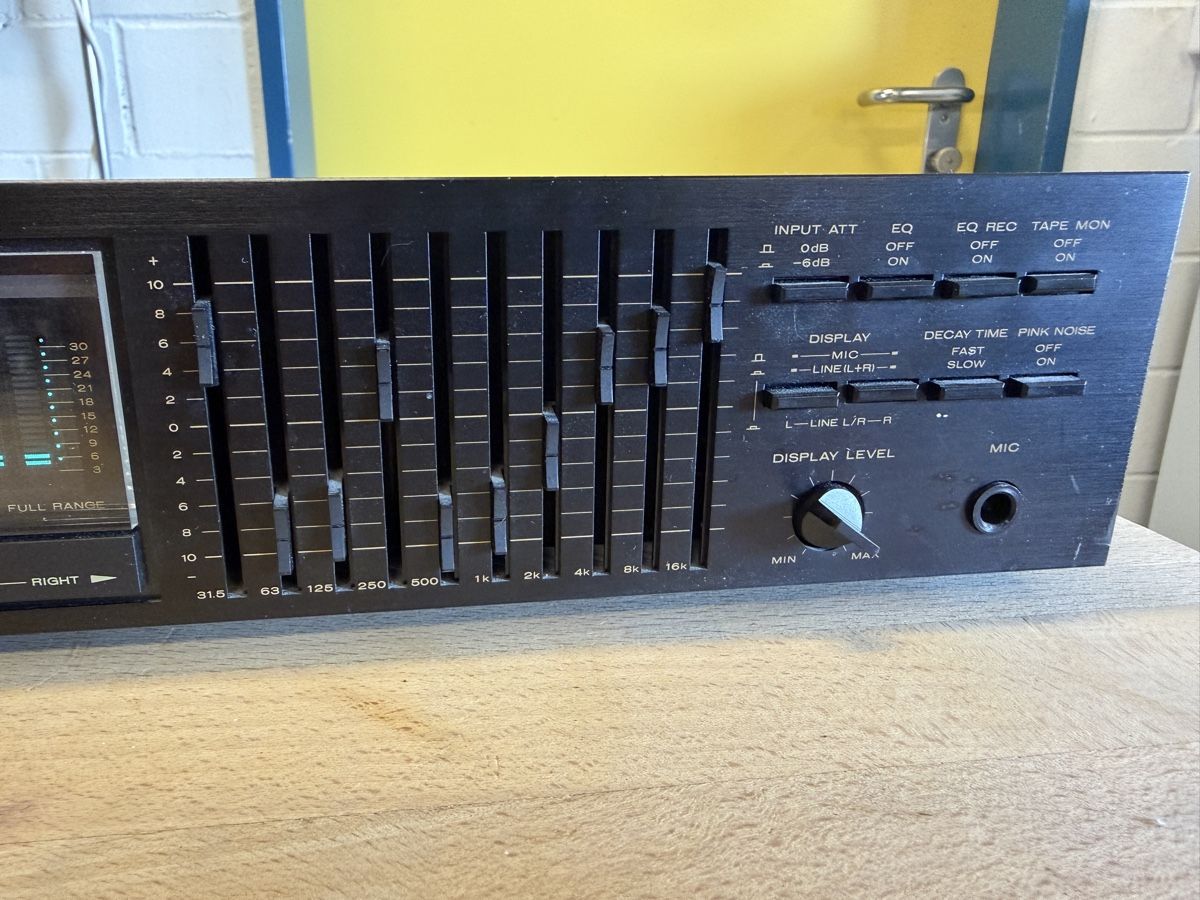 Marantz Equalizzatori: Marantz EQ551 Graphic Equalizer Spectrum Analyzer – Usato da Strengelbach venduto da RaenAntikDesign 2