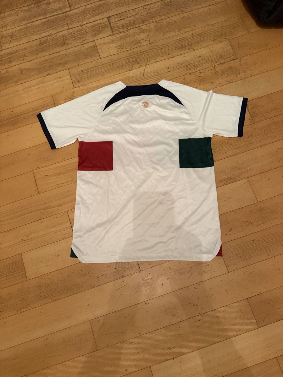 Nike Leibchen & Hosen: Portugal Trikot  – Neu (gemäss Beschreibung) aus Zollikerberg von fin_5lzz 1