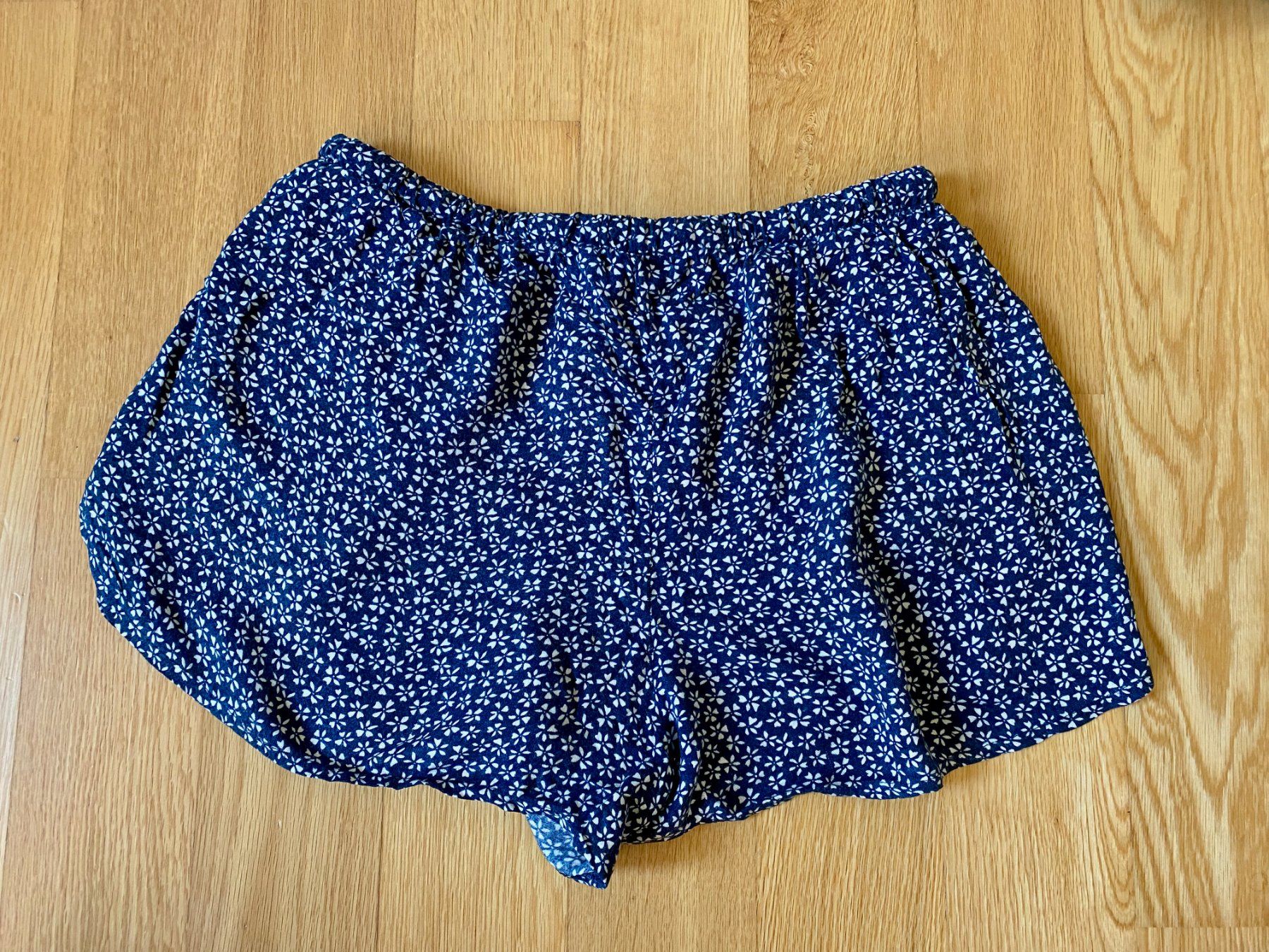Brandy Melville Pantalons: Brandy Melville Shorts 2er Pack – D'occasion à Bern par eli7 2