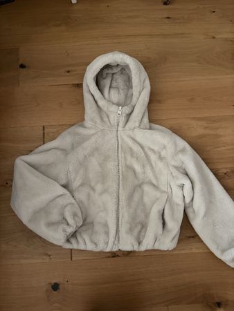 Pull&Bear Damen Plüschjacke Gr. S