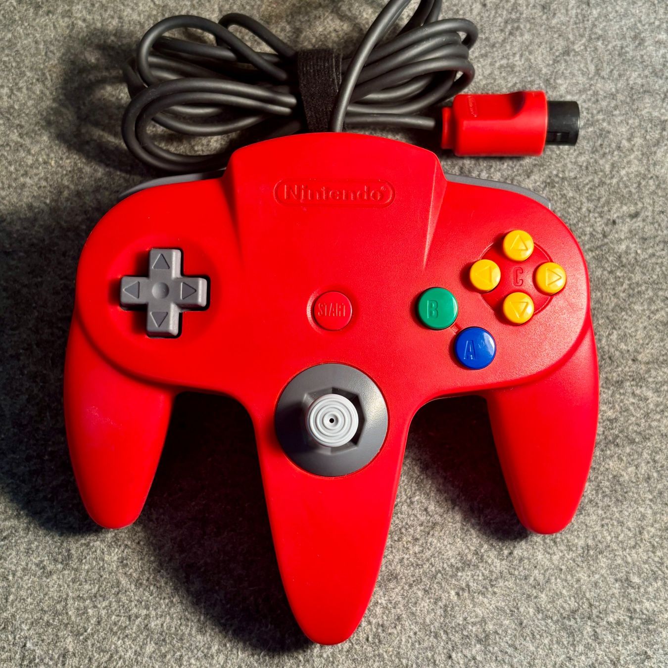 Nintendo Manettes: n64 Controller Rot – D'occasion à Mollis par GamingCorner