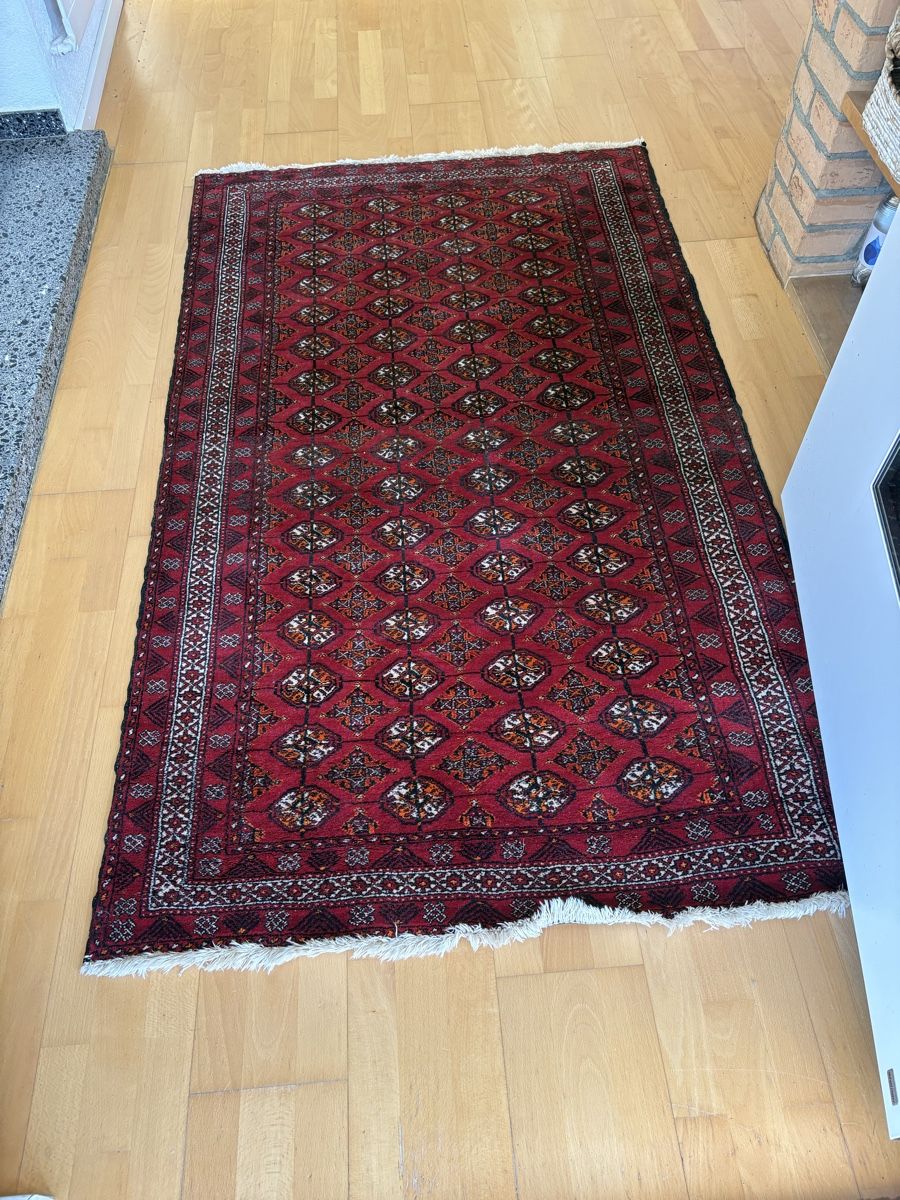 Teppiche: Orientteppich rot mit Muster – Gebraucht aus Ehrendingen von Hellon