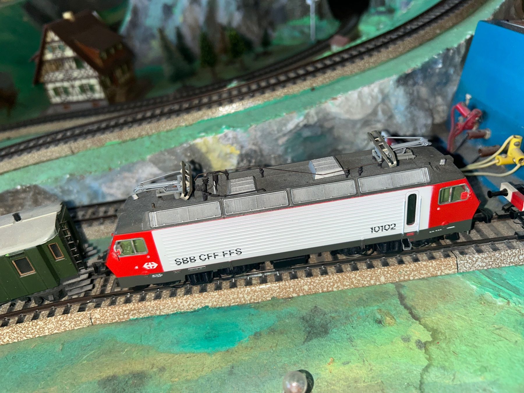 Roco Modelleisenbahnen: SBB E-Lok Re 4/4 IV 10102 – Gebraucht aus Langenthal von jon_qyy7