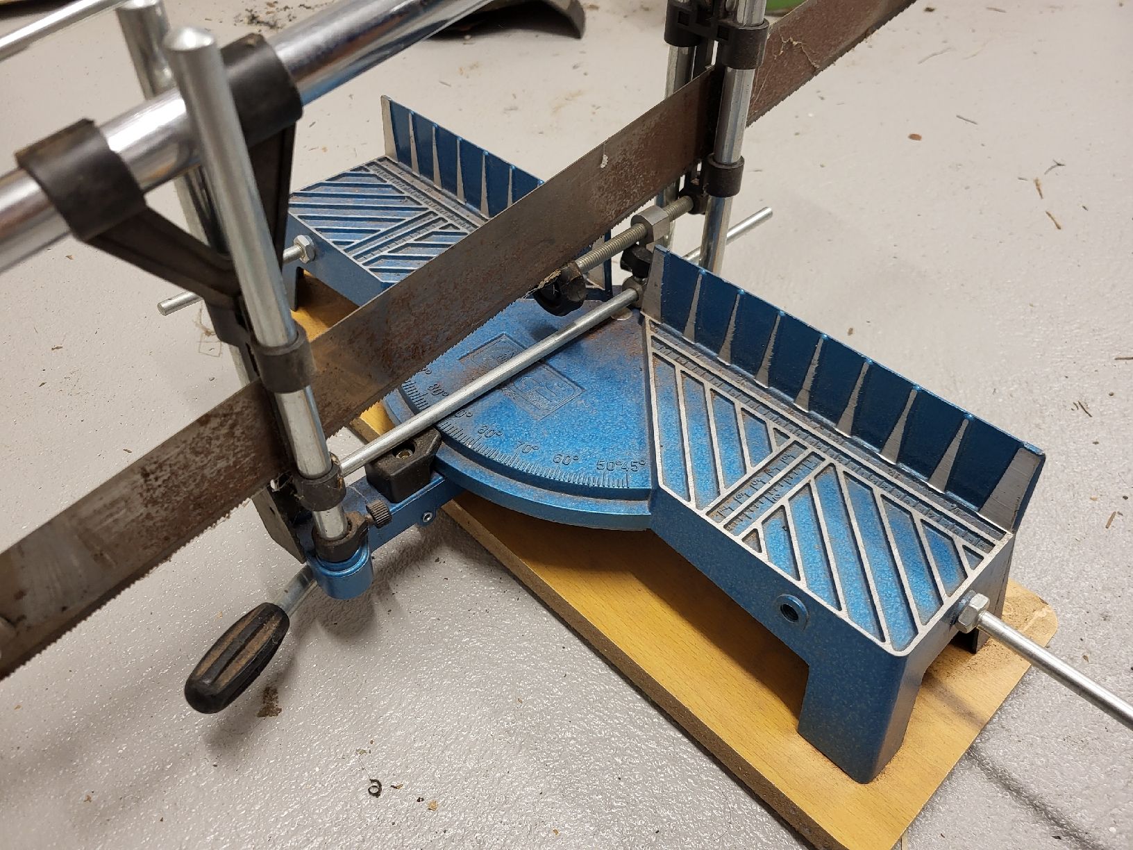 Tous les outils: Vintage mitre saw – D'occasion à Büren an der Aare par pat_ypp6