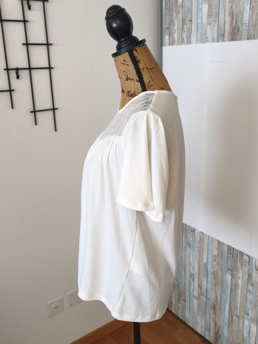 Only Blusen: Only Bluse, Gr. M, Kurzarm, Creme-Weiss, Spitze – Neu (gemäss Beschreibung) aus KRIENS von Franzy_Blond10 1