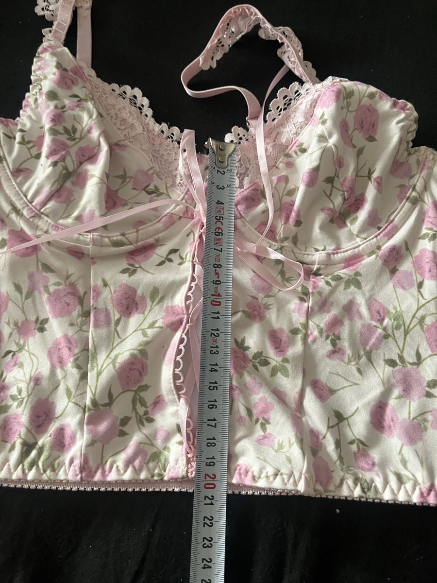 Top: Floral Print Corset Top – Nuovo (secondo la descrizione) da Olten venduto da sae_82z2 5