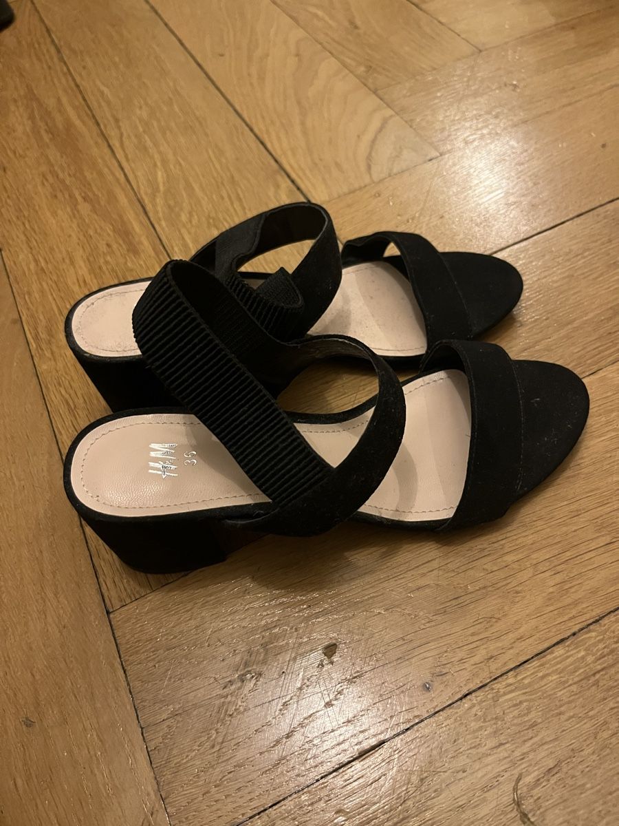 Scarpe da donna: Sandalen mit Absatz – Usato da Basel venduto da cat_25m7