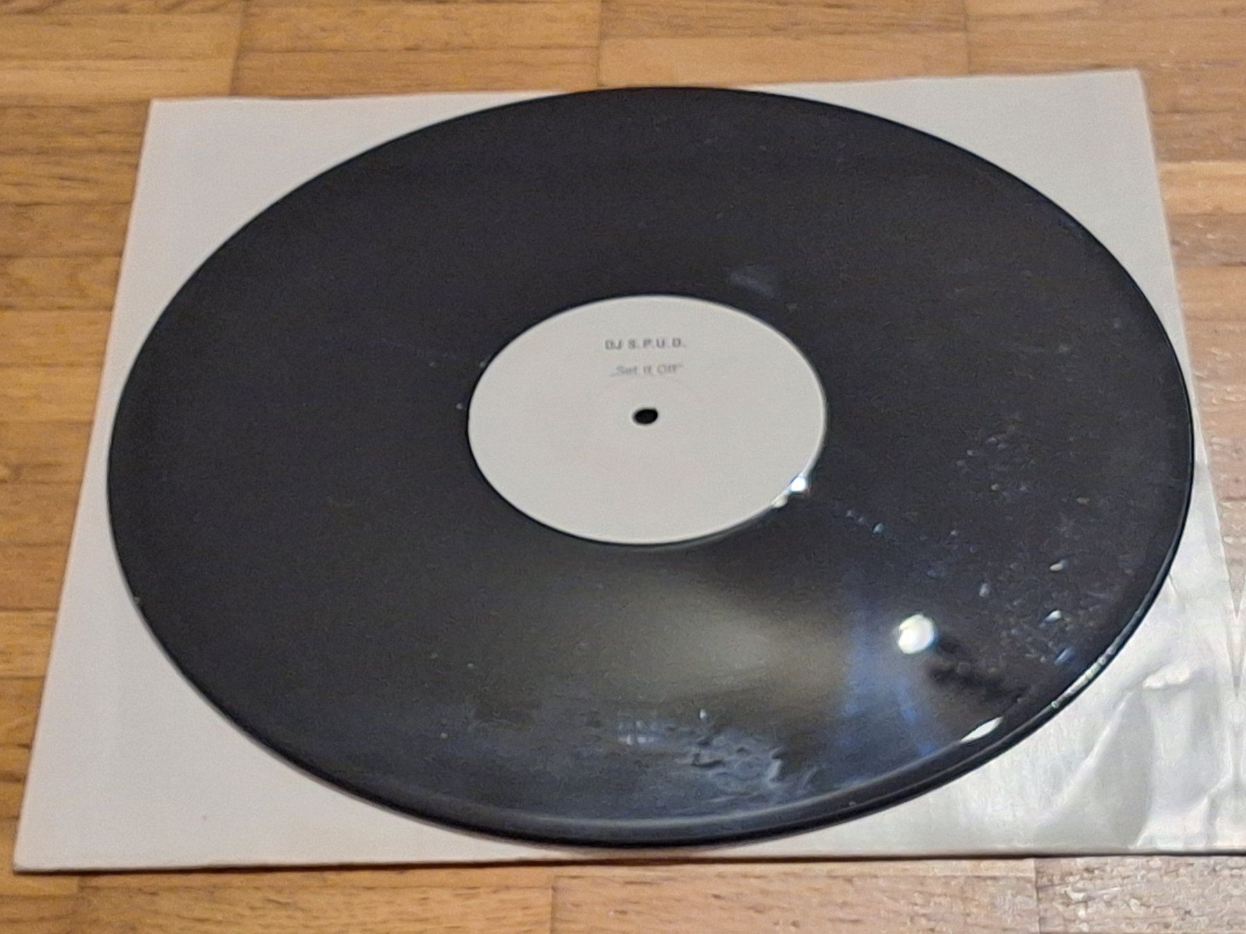 Dischi in vinile: DJ S.P.U.D., Set It Off - 12" Maxi Promo DE 2002 – Nuovo (secondo la descrizione) da Oberentfelden venduto da Musicud 2