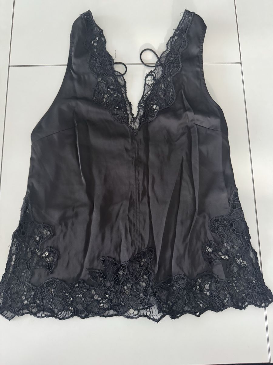 H&M Top: Schwarzes H&M Top mit Spitze, Grösse S – Nuovo (secondo la descrizione) da Arbon venduto da leu_g29t