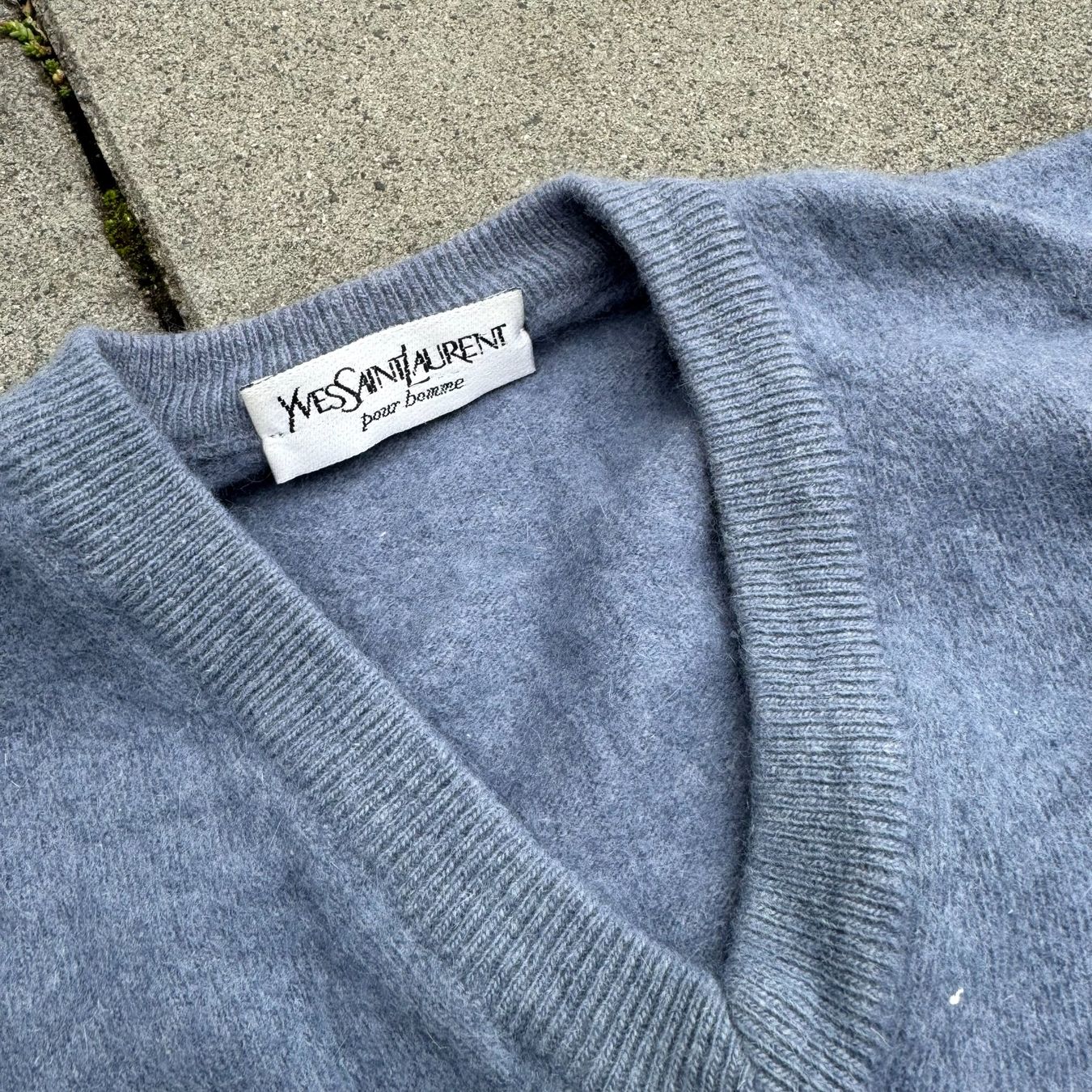 Saint Laurent Maglioni & Felpe: Yves Saint Laurent blue wool sweater retro 90s Pullover ysl – Usato da St. Gallen venduto da sourced_limited 1