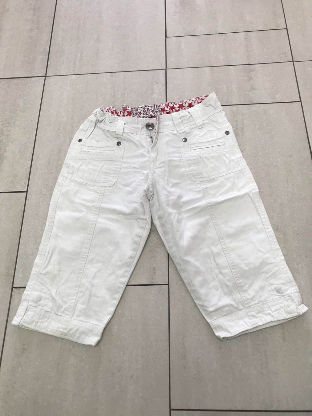 Zara Hosen: Jeans Shorts Zara weiss Gr.128 – Gebraucht aus Wädenswil von JJ15