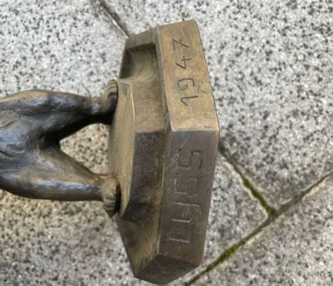 Sculture & Statue: bronze huggler 1947? – Usato da Schwellbrunn venduto da Omega-alpha 1