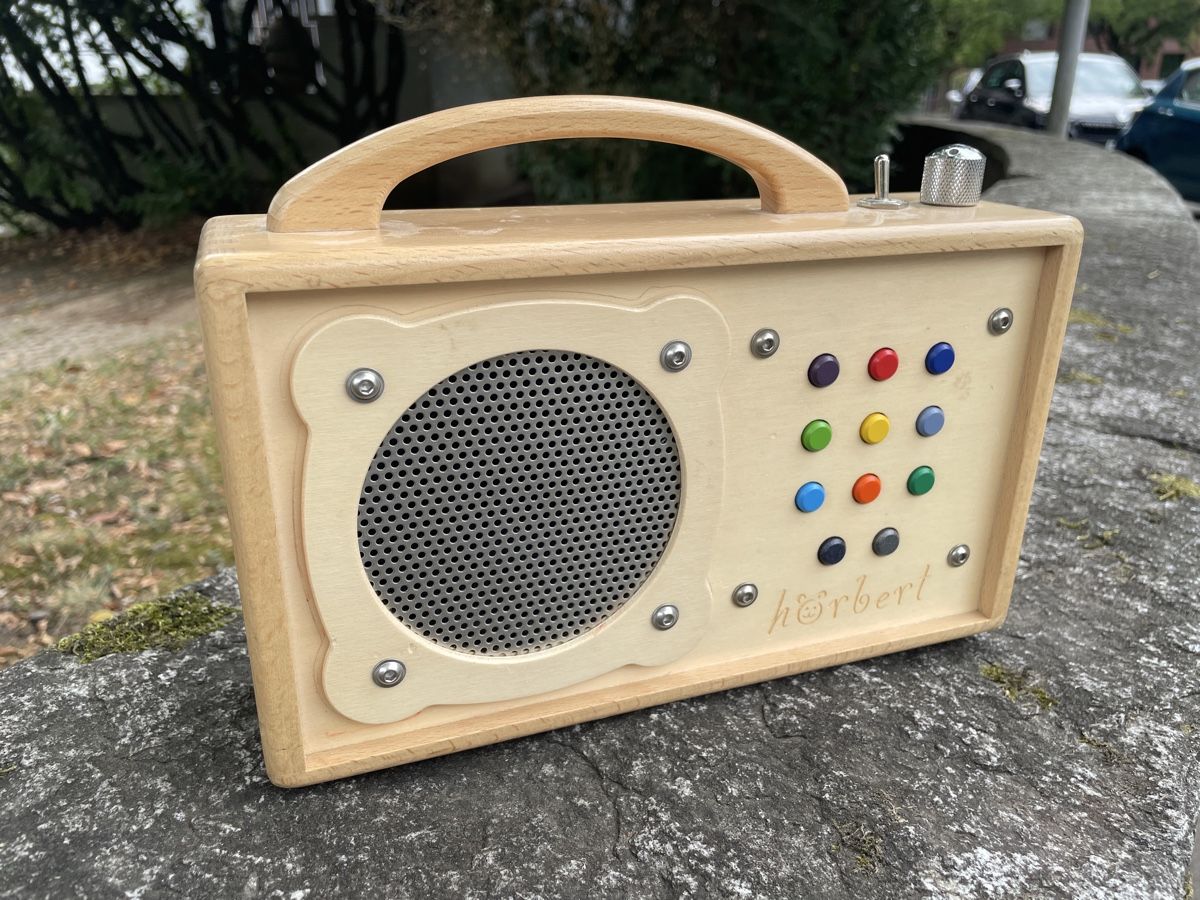 Hörbert Lettore multimediale portatile: Hörbert MP3 Player aus Holz – Usato da Zürich venduto da ricflix