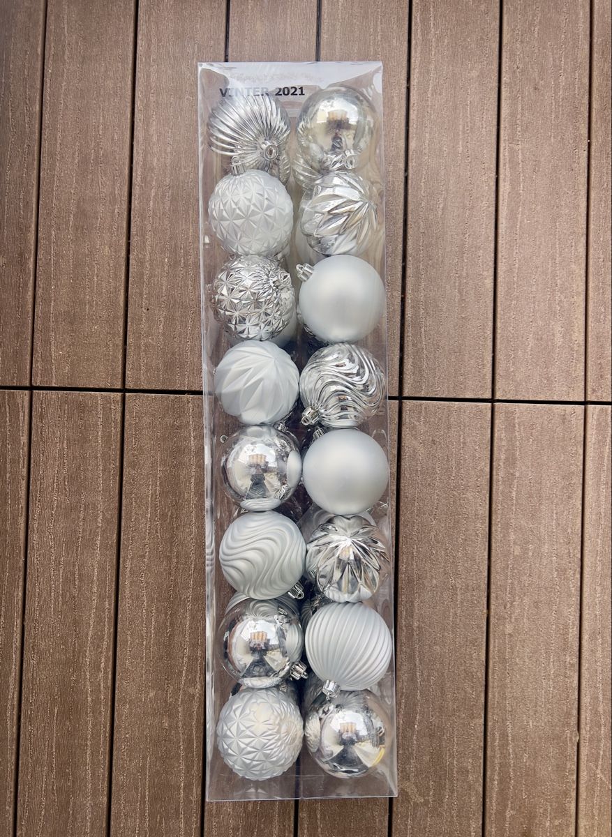 Ikea Alle Dekorationen: IKEA Weihnachtskugeln Silber  – Neu und originalverpackt aus Zürich von Zweite-chance