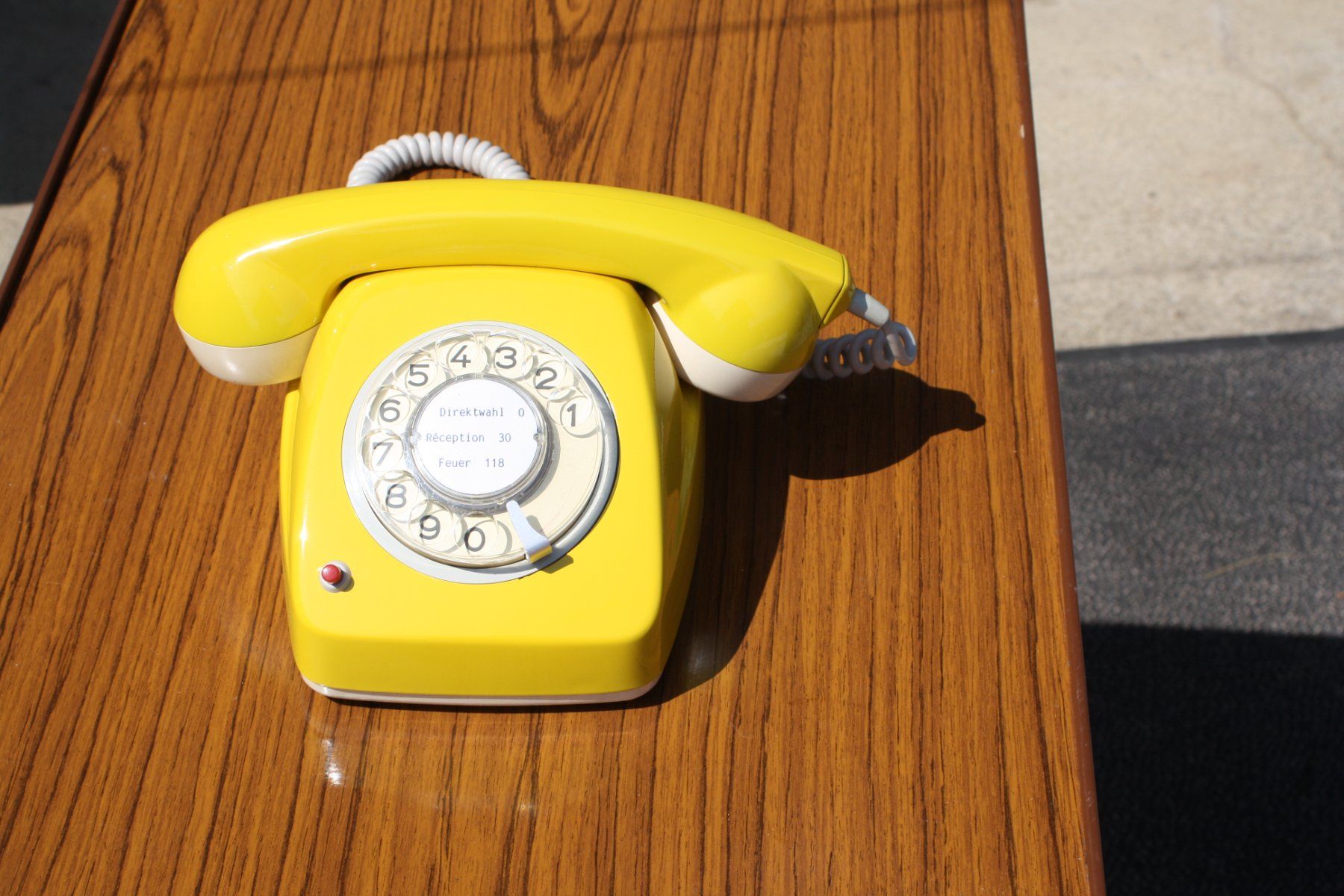 Telefoni: TELEFON VINTAGE MIT WÄHLSCHEIBE – Usato da Wauwil venduto da Pneuedy 1