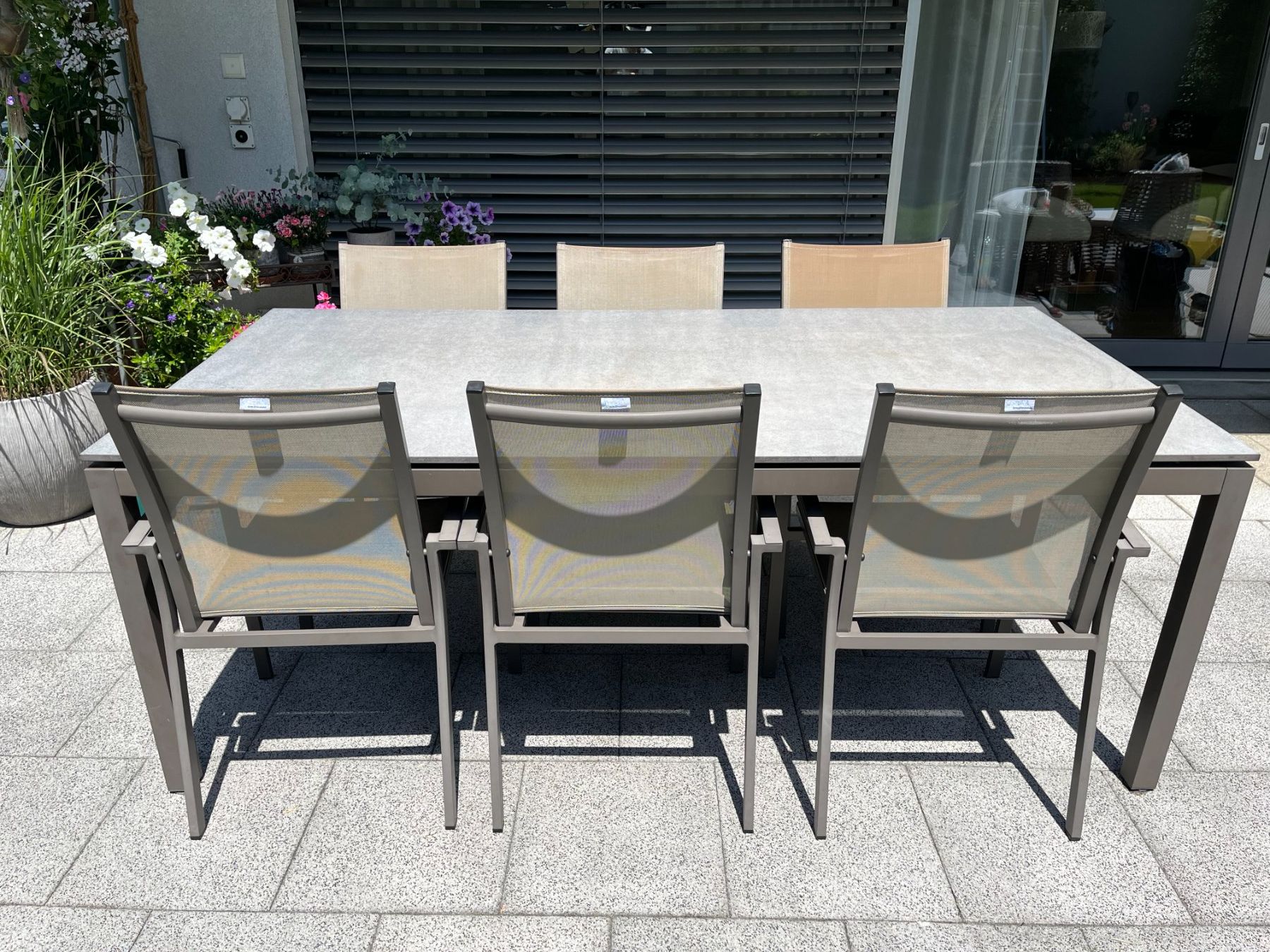 Set de table et chaises: Gartentisch mit Stühlen – D'occasion à Sempach par Upsilon