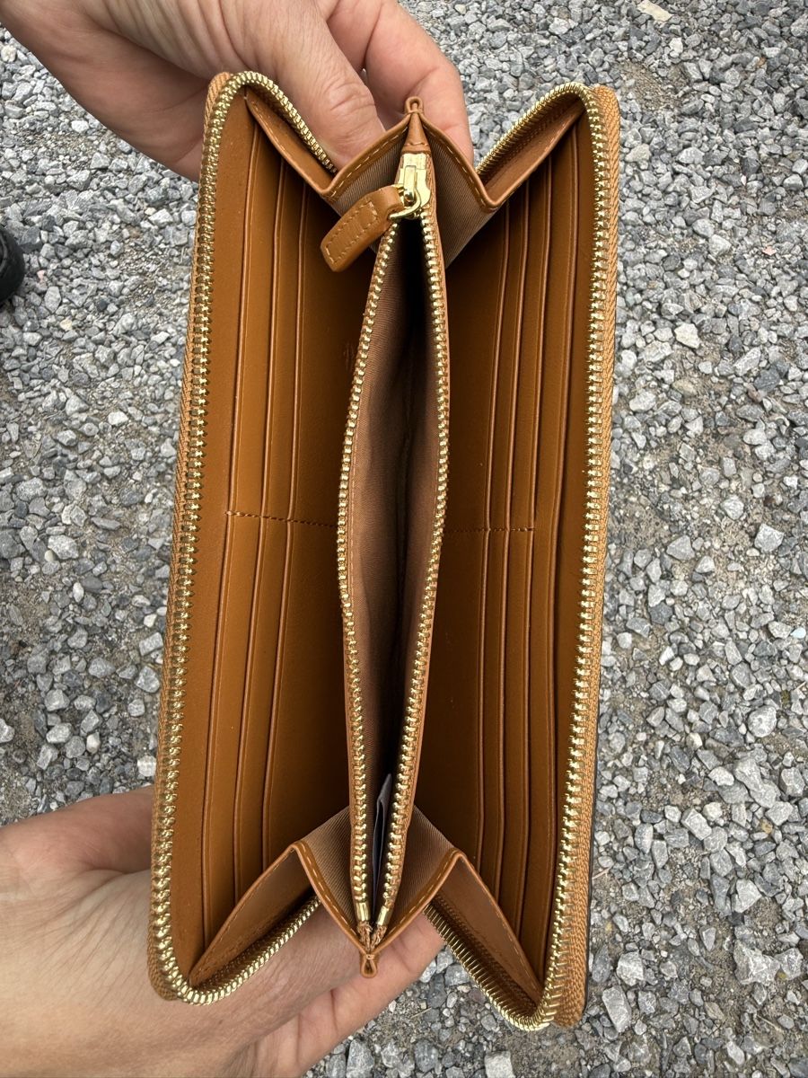 Mcm Portamonete: Mcm Portemonnaie – Nuovo (secondo la descrizione) da Richterswil venduto da N.cole_ 1