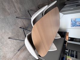 Tables et chaises Bo Concept