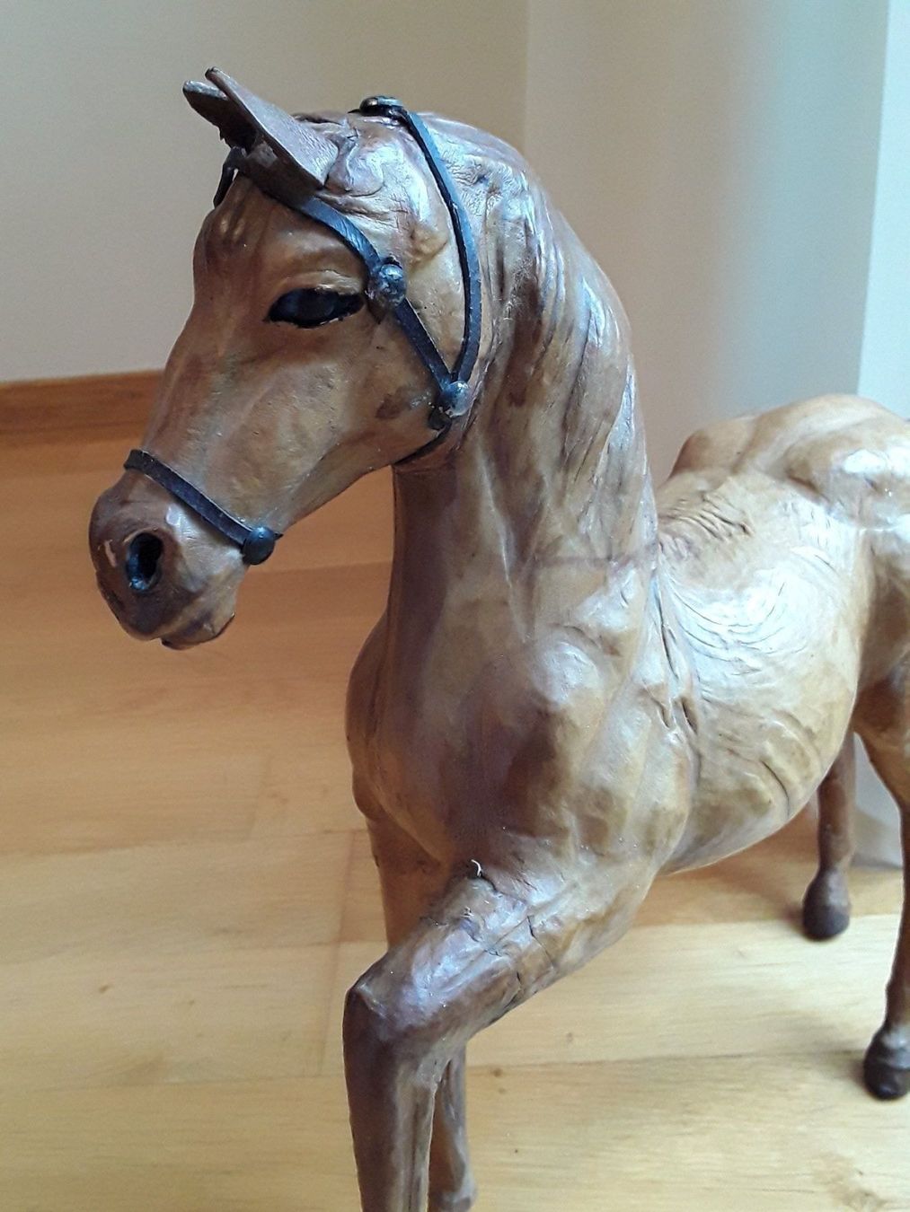 Statuette: Grosse Pferdefigur Antik Leder – Usato da Zürich venduto da helsan 4