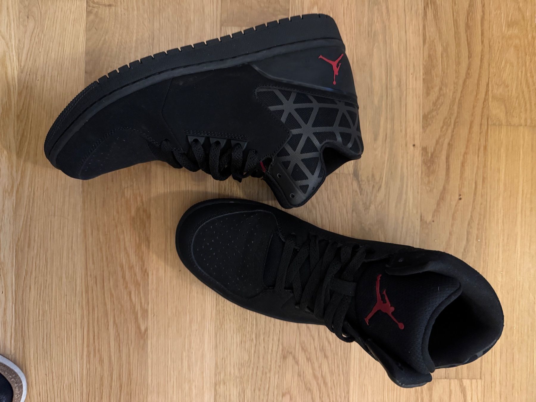 Jordan Scarpe da uomo: Air Jordan Flight 45 High – Nuovo (secondo la descrizione) da Allschwil venduto da ana_87pj 1