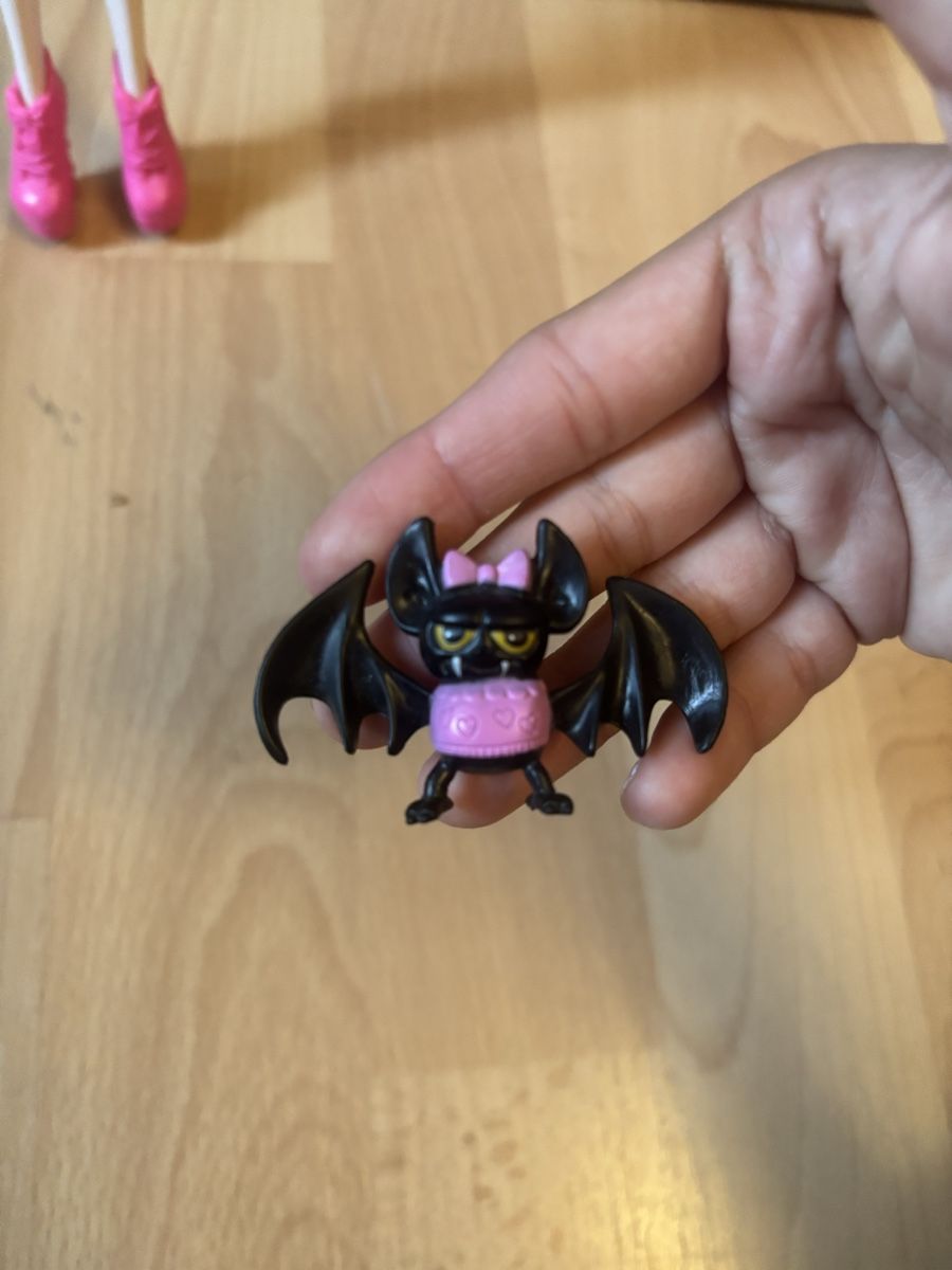 Puppen: Draculaura pas complète – Gebraucht aus Sonceboz-Sombeval von Luna_p1414 2