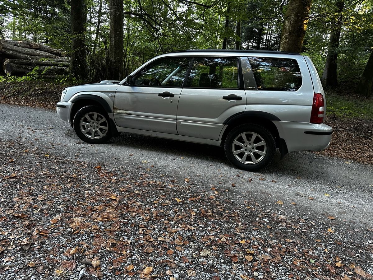 Subaru Autos: Subaru Forester 2.0  XT – D'occasion à Uznach par jul_fv92 2