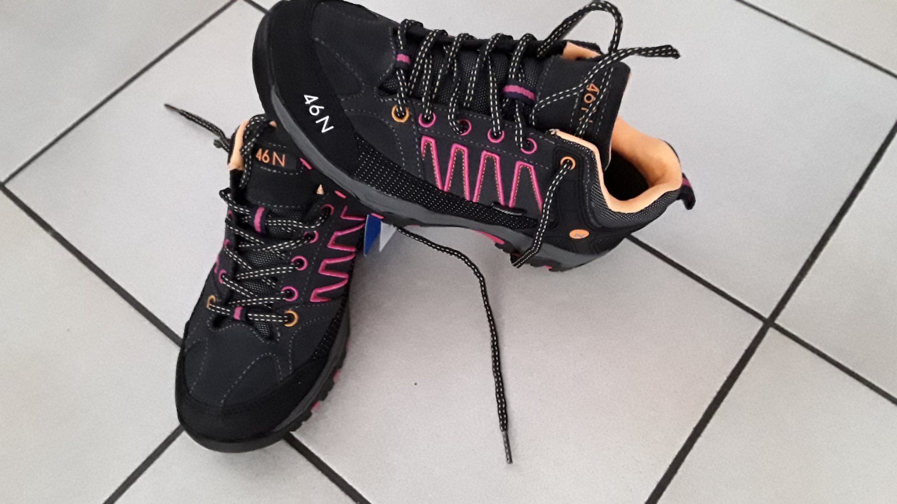 Damenschuhe: Neu wanderschuhe / trekkingsschuhe gr 40 – Neu und originalverpackt aus Dagmersellen von L.Ga.