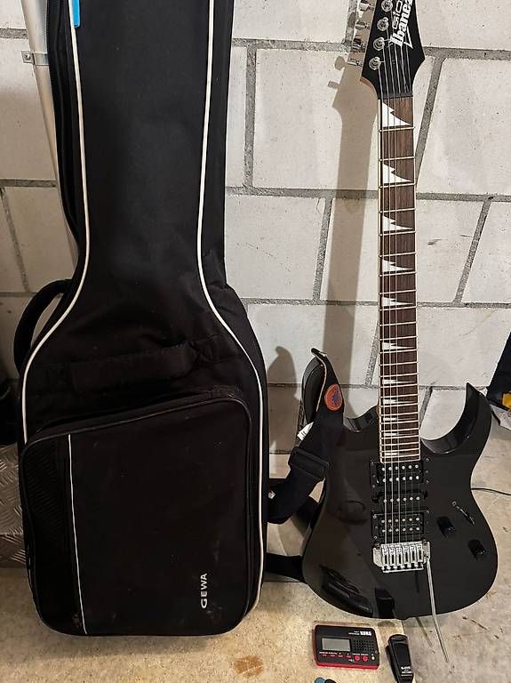 Musikinstrumente: Kinder E Gitarre – Gebraucht aus Heimberg von melsarah