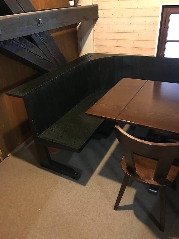 Set de table et chaises: Eckbank in Eichenholz Esstisch mit 3 Stühlen in Buche – D'occasion à Bazenheid par arthur51 1