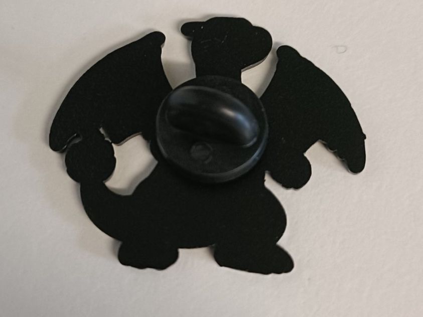 Placchette & Badge: Pin Pokemon Glurak - Box 54 – Usato da Köniz venduto da Pinscollect 2