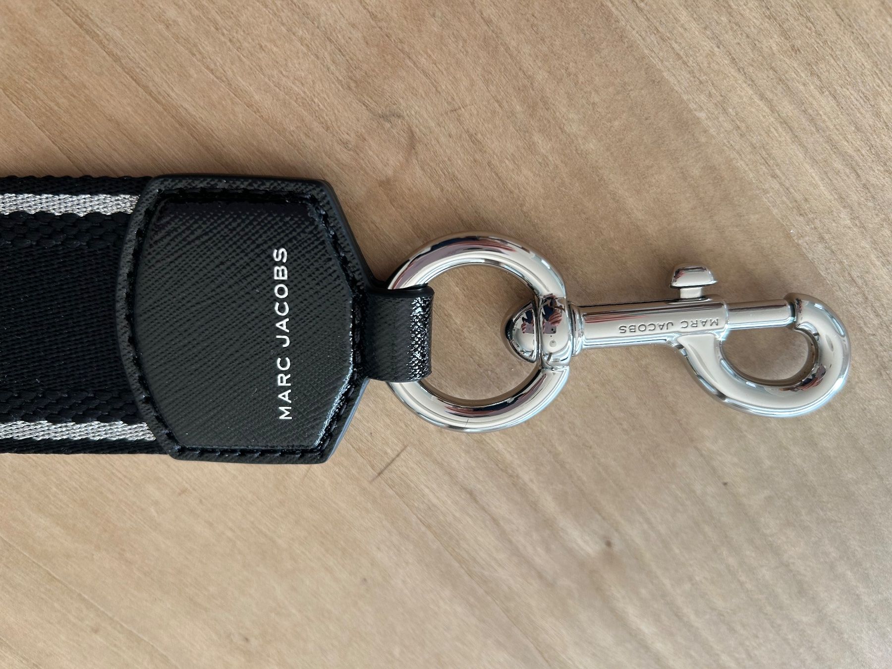 Marc Jacobs Altro in  Abbigliamento & Accessori: Marc Jacobs Schulterriemen NEU – Nuovo (secondo la descrizione) da Neftenbach venduto da cerbera01 1