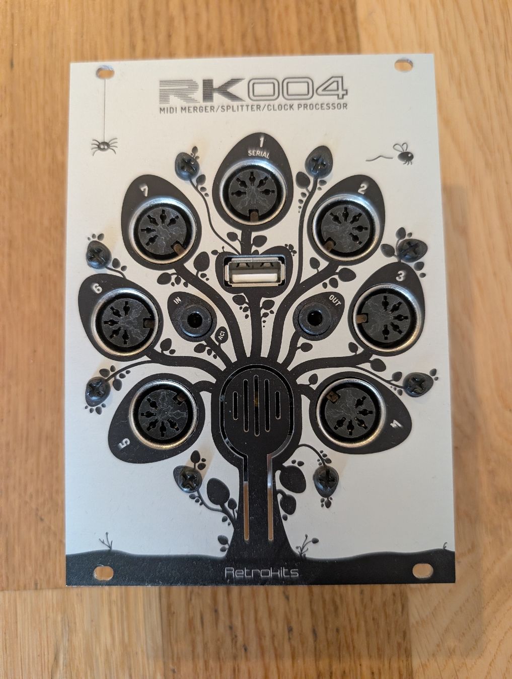 Mischpulte: Retrokits RK 004 Midi Merger/Splitter/Clock Processor – Gebraucht aus Frauenfeld von Meerman