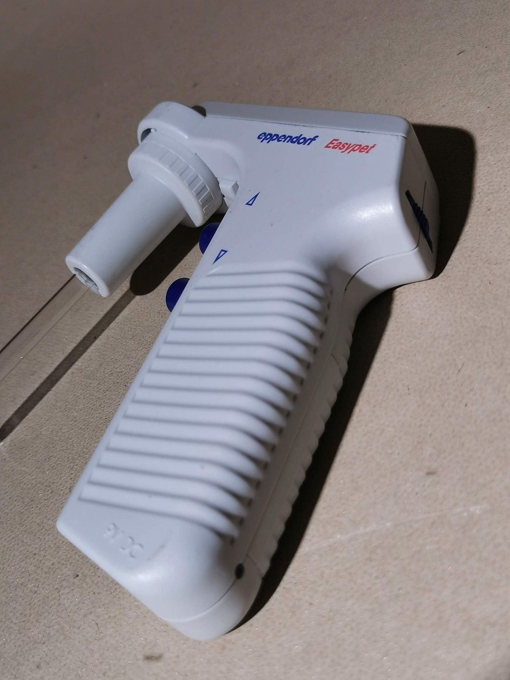 Medizinische Geräte: Eppendorf Easypet – Gebraucht aus Ecublens VD von Netfinity 1