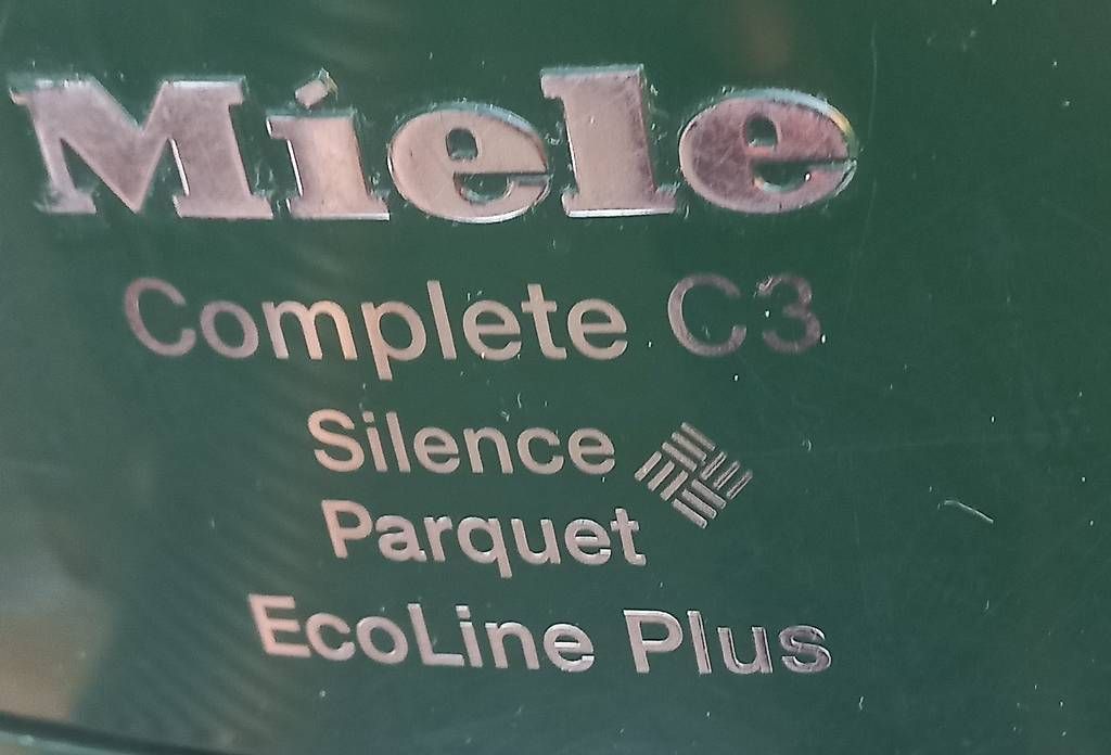 Miele Aspirapolveri & Accessori: Miele Staubsauger C3 Parquet 700 W  EcoLine Plus – Usato da Baar venduto da 2cvbaar 1