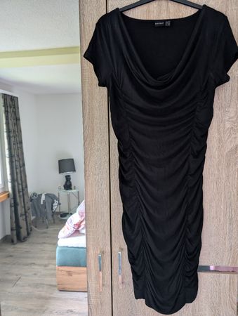 Damen Kleid schwarz Grösse 36 Body Flirt gerafft