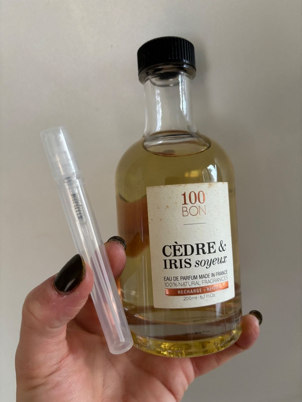 Profumi & Eau de Toilette: 100 Bon Cèdre & Iris Soyeux, Abfüllung 5ml.. – Usato da Zürich venduto da deruja
