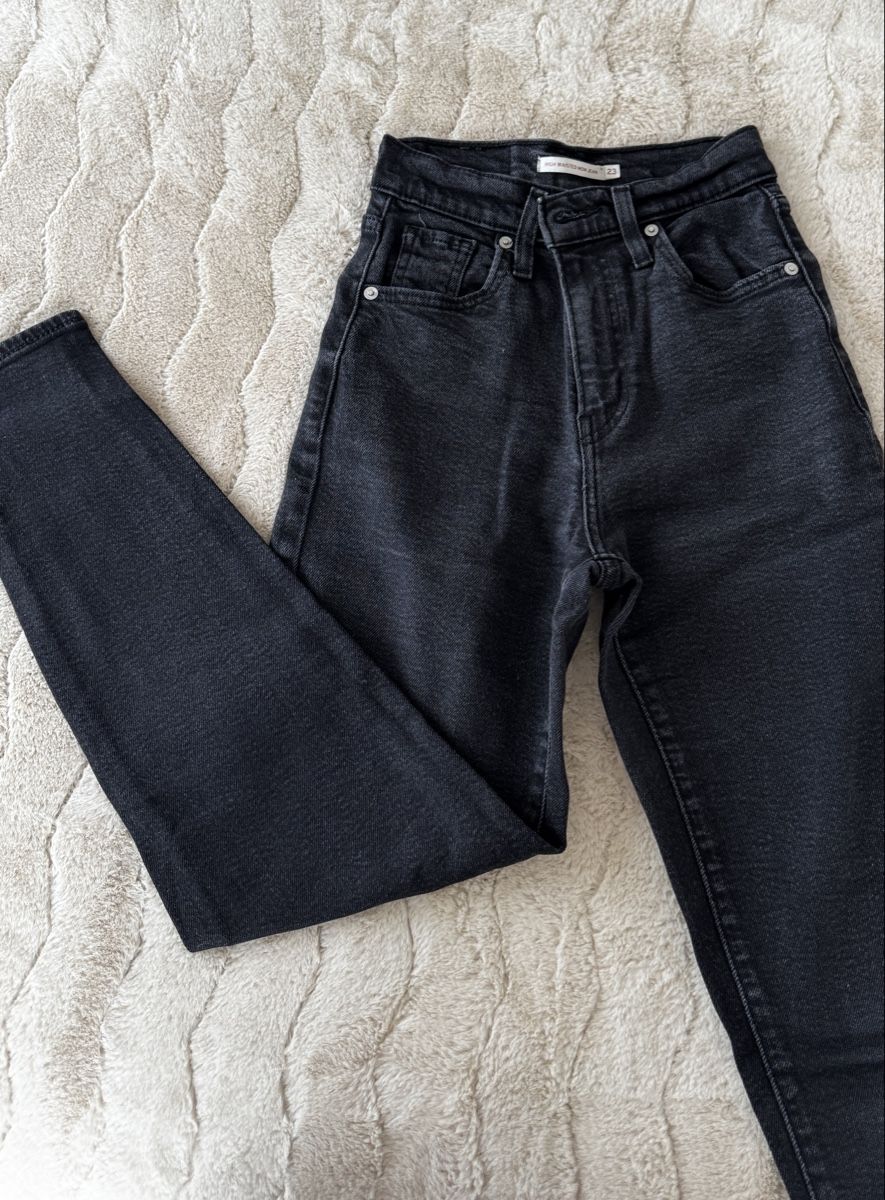 Levi's Jeans: Anthrazit Levi's Jeans, Grösse W23 L27 – Usato da Effretikon venduto da Lunaaa_ 3
