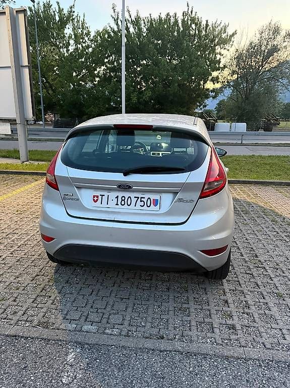 Automobili: Ford Fiesta 1.4 TDCi per EXPORT – Usato da Gordola venduto da Cortesnik 1