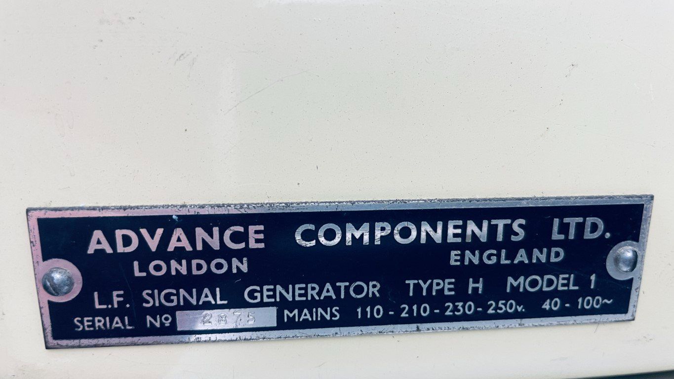 Stromgeneratoren: Antiker Signalgenerator – Gebraucht aus Hilterfingen von Tomz 1