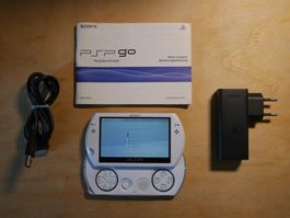 Sony PSPgo Weiss + Zubehör, top Zustand!