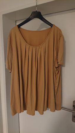 Damen T-shirt ca Grösse 58. Beige. A Linie