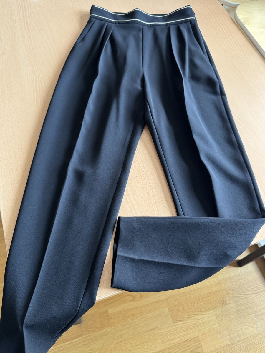 Max Mara Pantaloni: Pantalon Max Mara Pianoforte Noir, T.34 – Nuovo (secondo la descrizione) da Morges venduto da sandy069 2