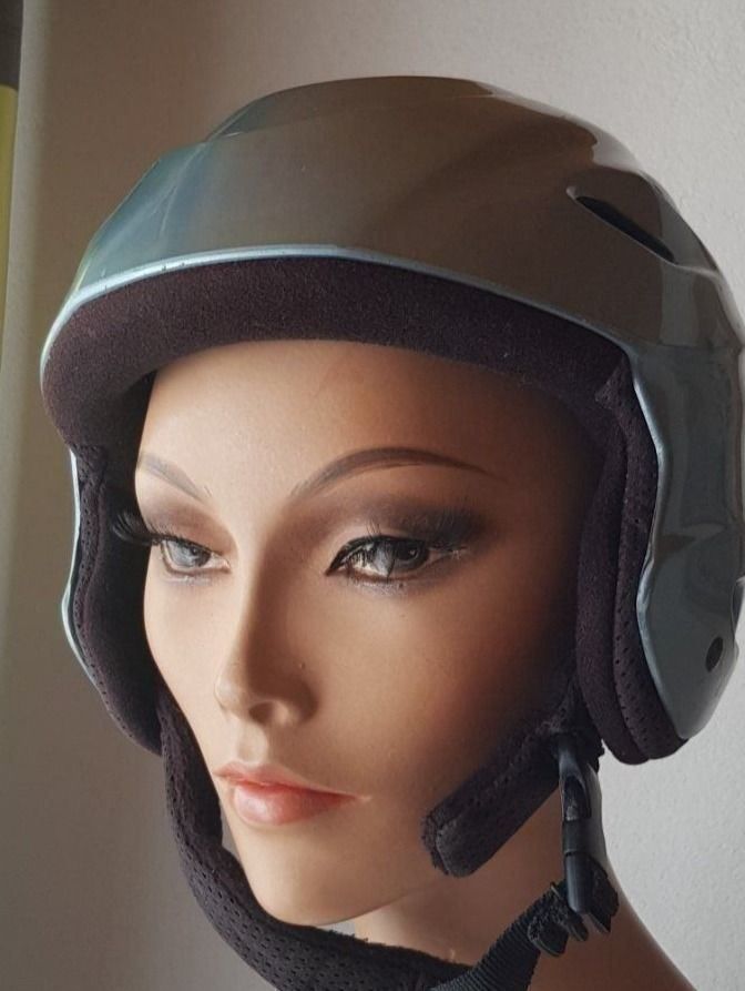 Giro Helme: Ski Snowboard Helm Giro – Gebraucht aus Morens FR von Kiscica