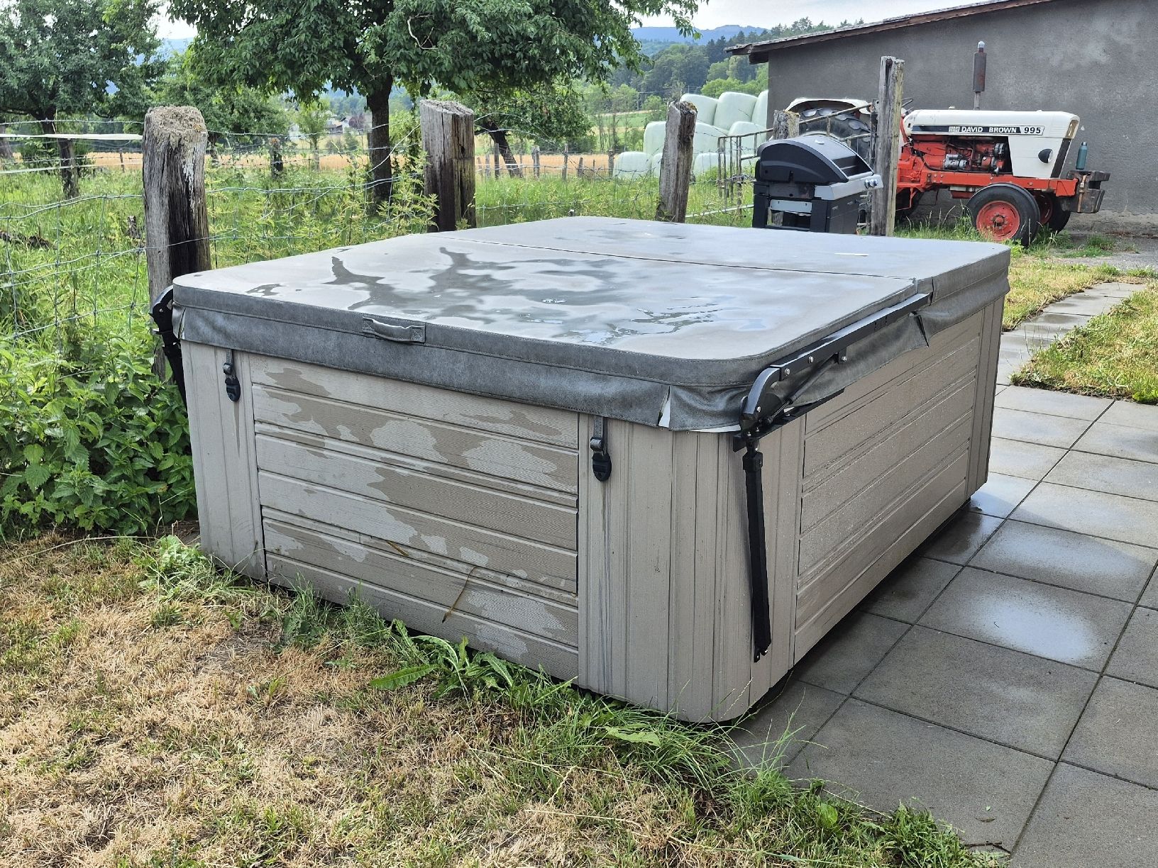 Whirlpool: Whirlpool, Spa, Jacuzzy Caldera Martinique – Usato da Schnottwil venduto da 02Marc 4